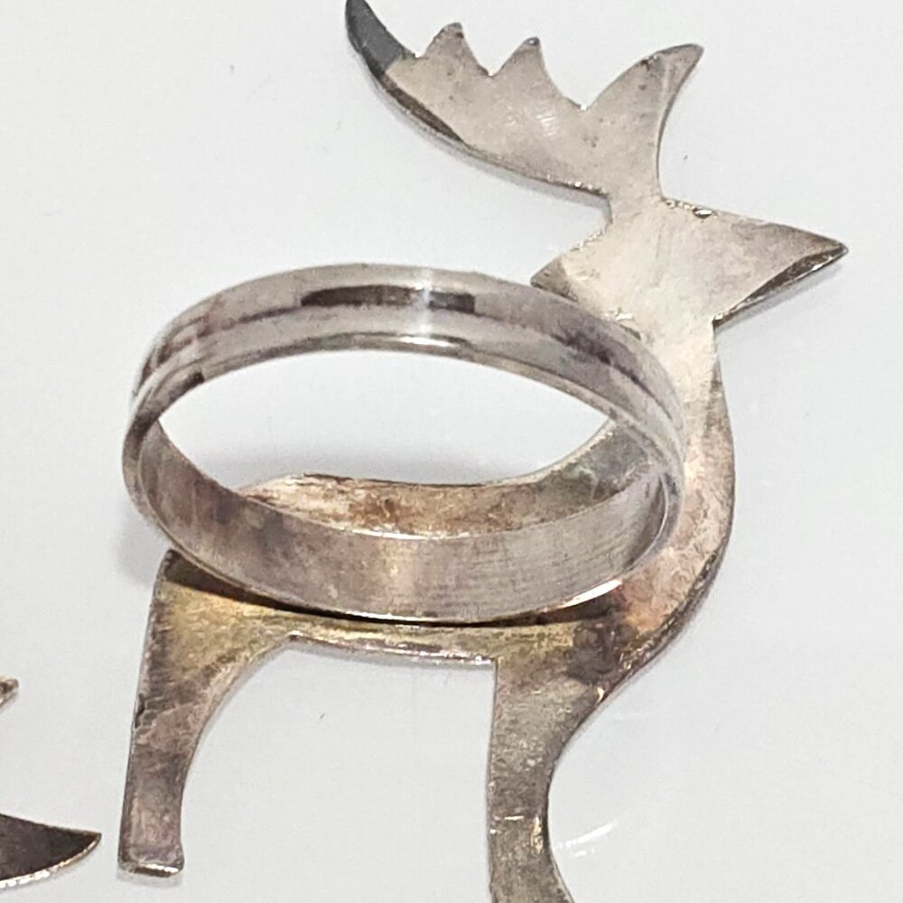 4 Vintage Christmas Napkin Rings Snowflake Star Tree Deer Design silvertone - Picture 5 of 6